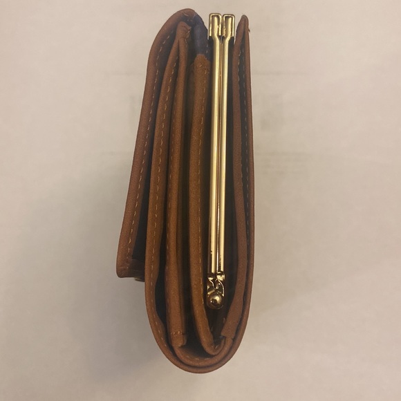 NEW Givenchy leather wallet small trifold - Picture 5 of 13